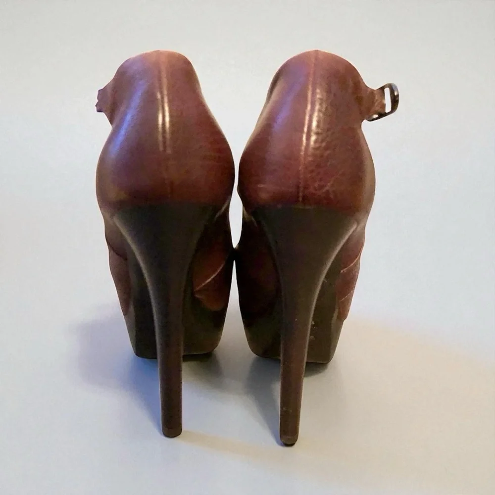 Fendi Butterfly Platform Heels EU 37/US 6.5 Vacchetta Marrone Mary Jane Pumps